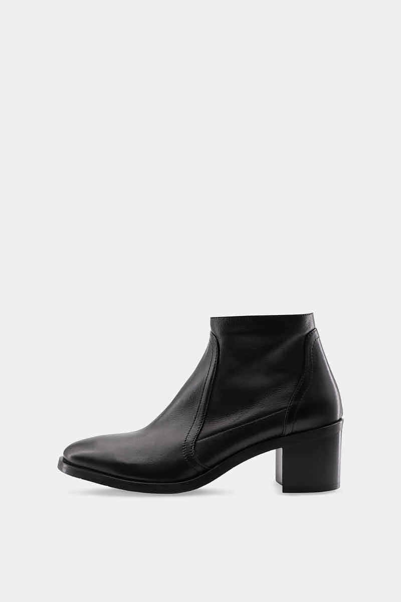 Zero5 Dewi Teo - Nero